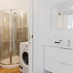 Guesthost - Varesina - Appartement