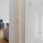 Guesthost - Varesina - Appartement