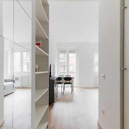 Apartment Guesthost - Varesina - *