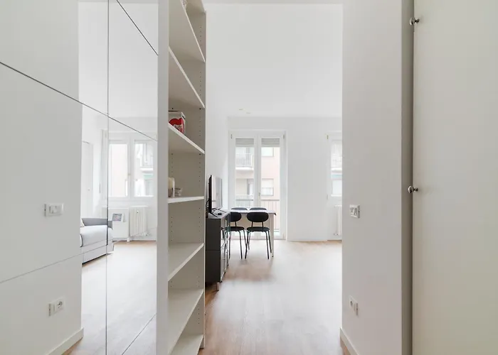 Apartment Guesthost - Varesina - *