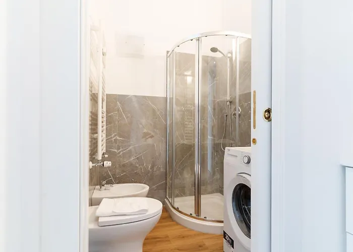 Guesthost - Varesina - Apartment *